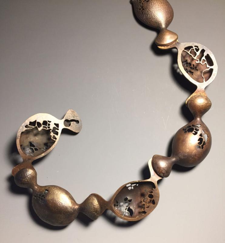 Amanda-Heinbockel-Cells-necklace-2012-copper-18-x-125-x-75-inches-courtesy-of-the-artist-scaled